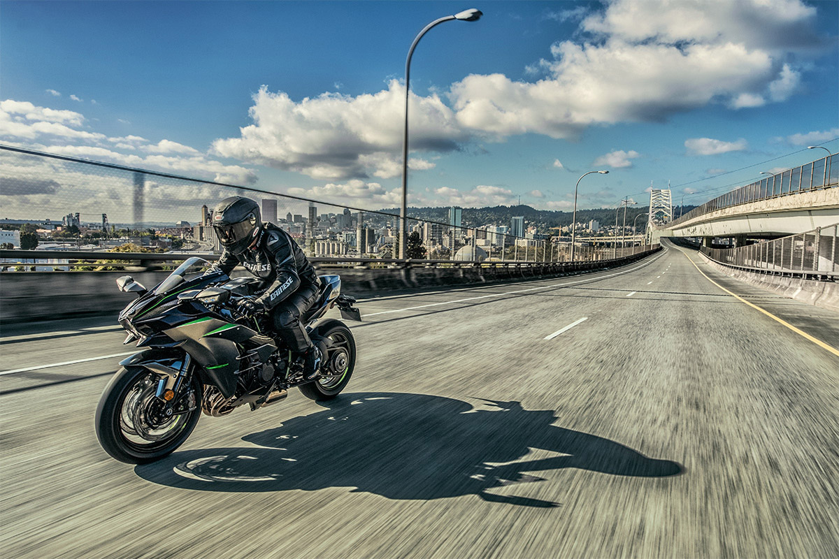 2022 NINJA H2 CARBON