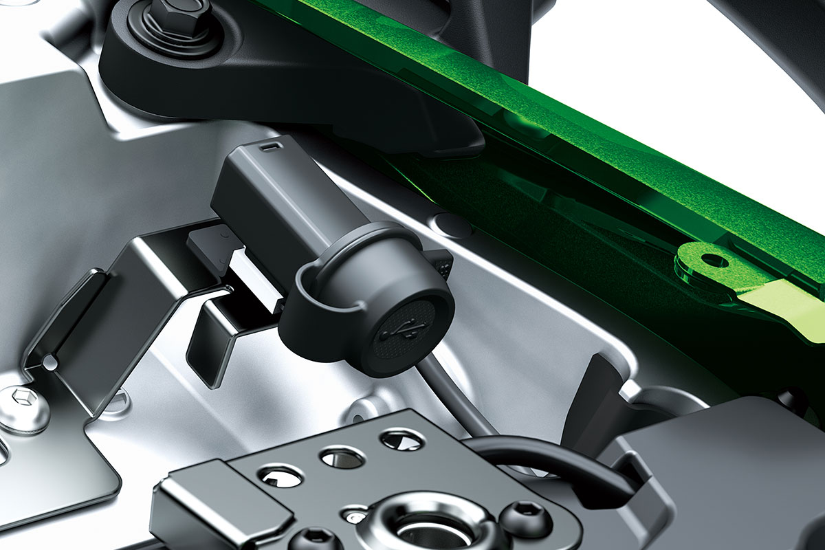 2022 NINJA H2 SX SE
