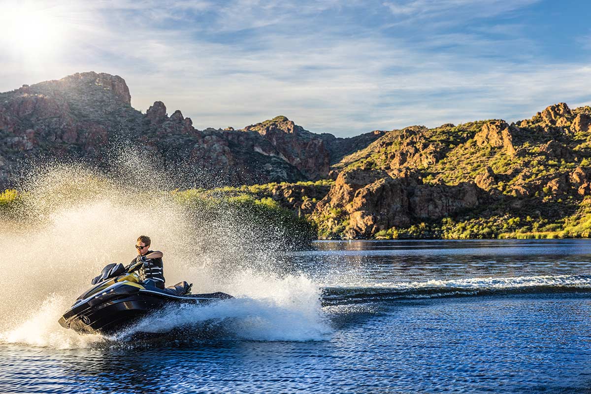 2024 JET SKI ULTRA 160LX